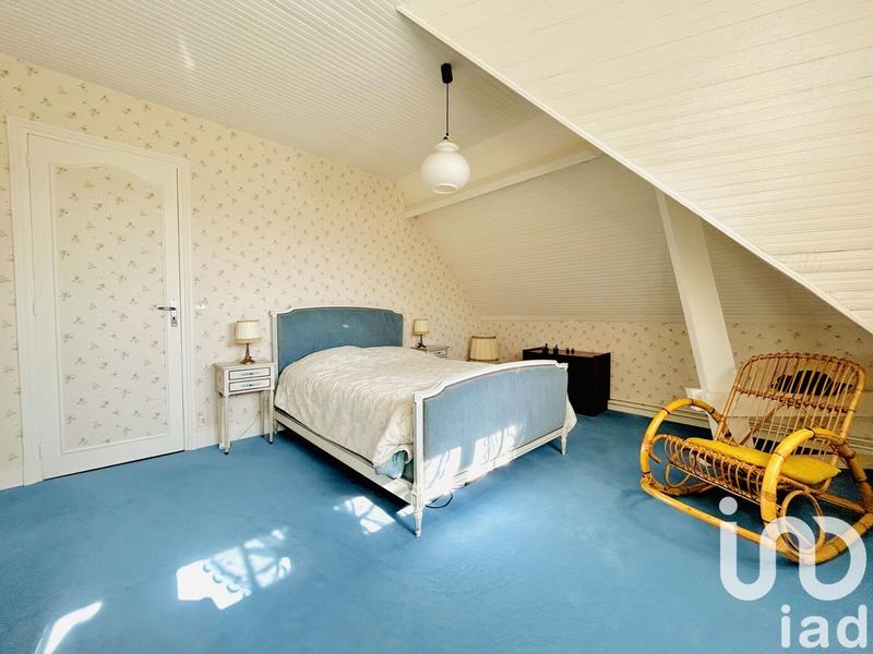 Maison - 202 m² - 8 pièces