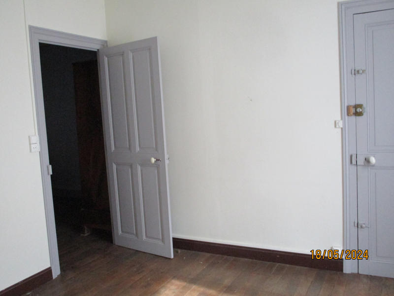 Maison - 262 m² - 9 pièces