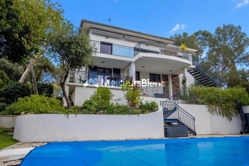 Villa - 188 m² - 8 pièces