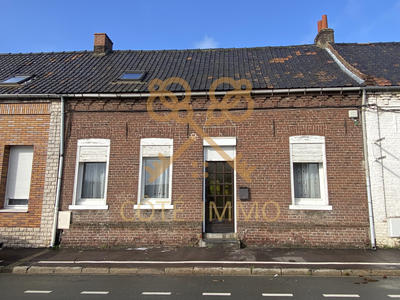 Maison - 95 m² - 5 pièces