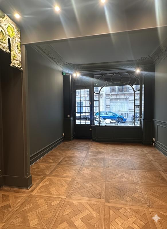 Local commercial - 61 m² - 2 pièces