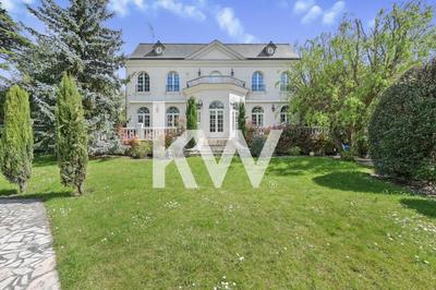 Demeure - 525 m² - 15 pièces