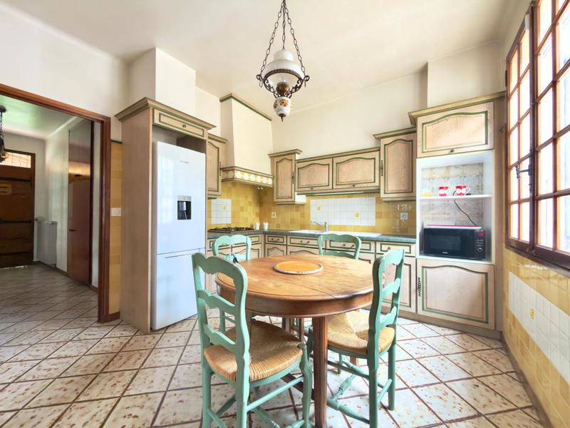 Propriété - 145 m² - 7 pièces