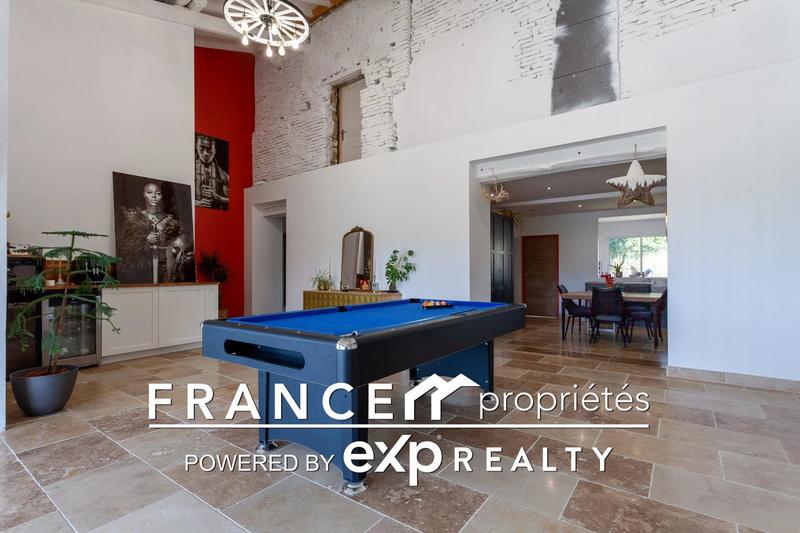 Maison - 283 m² - 6 pièces