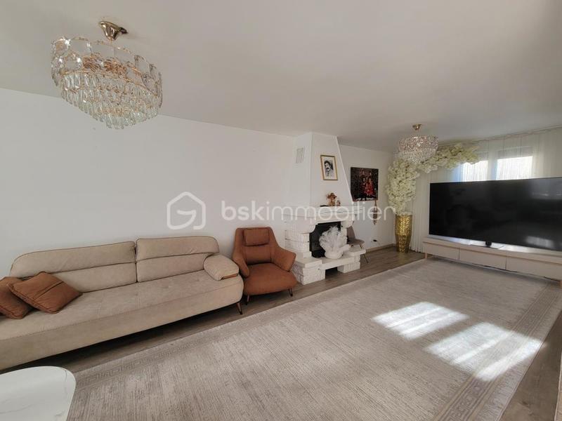 Pavillon - 124 m² - 7 pièces