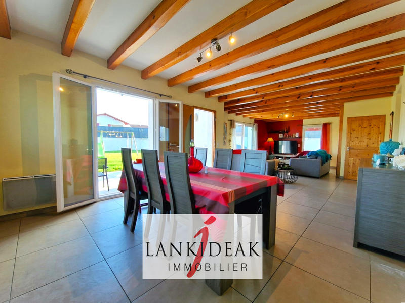 Maison - 164 m² - 5 pièces