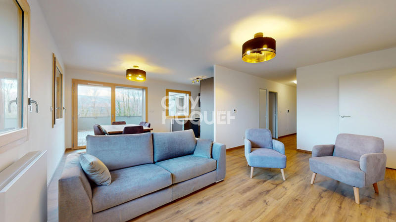 Appartement - 93 m² - 4 pièces