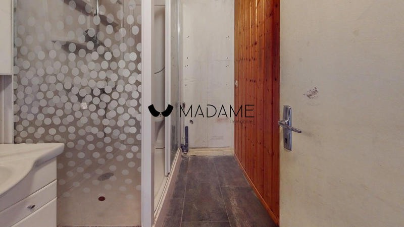 Appartement - 95 m² - 6 pièces