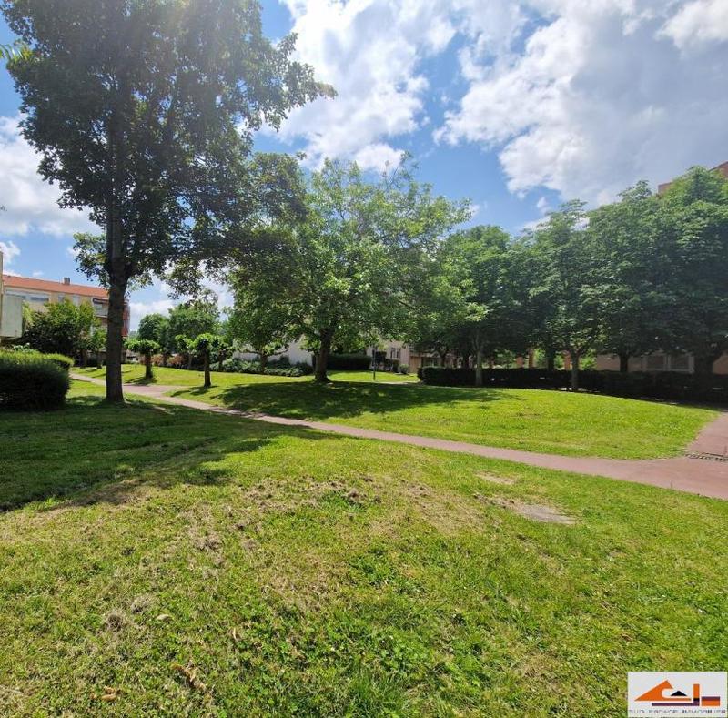 Duplex - 121 m² - 5 pièces