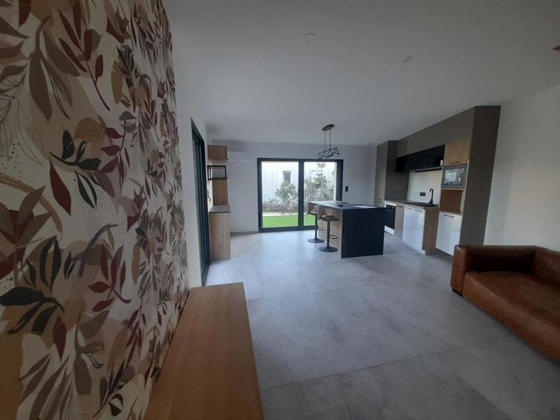 Maison - 88 m² - 4 pièces