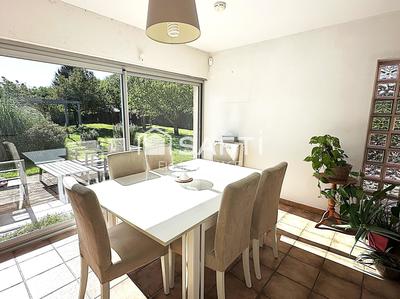 Maison - 166 m² - 6 pièces