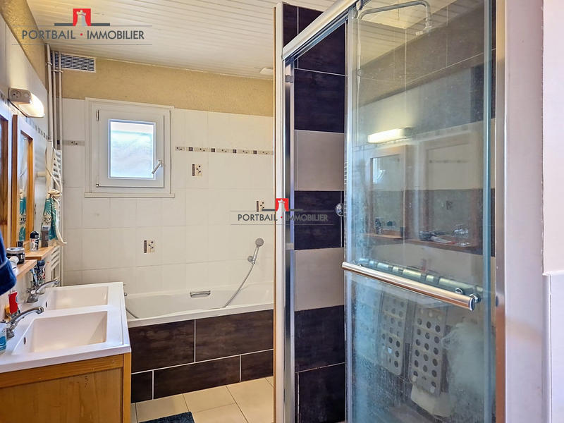 Maison - 147 m² - 5 pièces