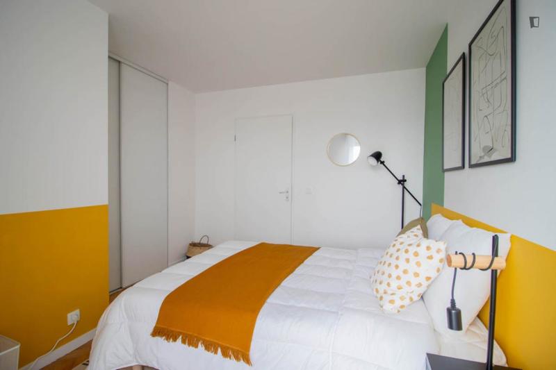 Chambre - 12 m² - 4 pièces