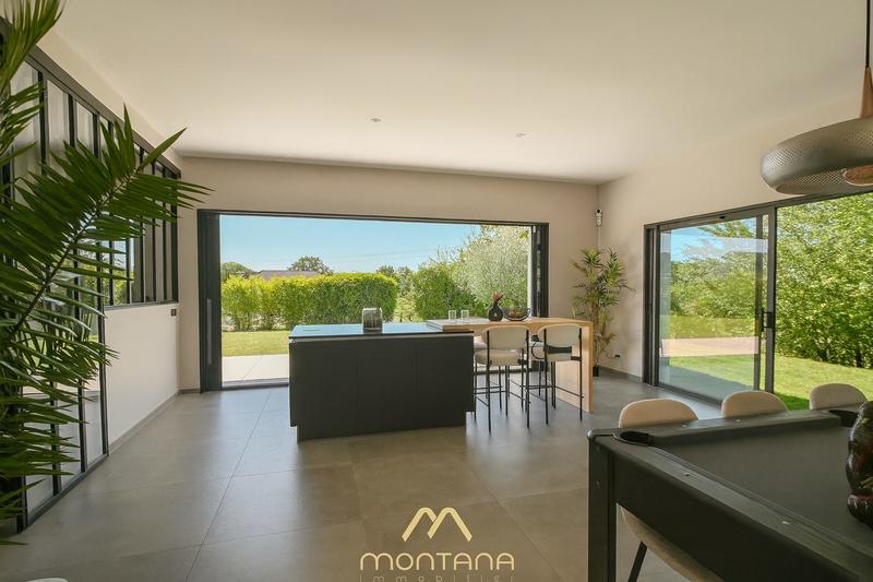 Maison contemporaine - 240 m² - 7 pièces