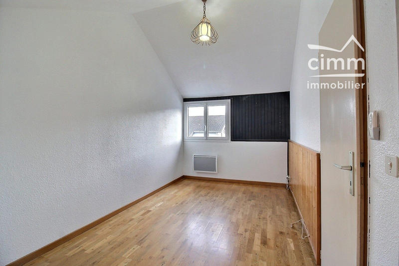 Maison - 80 m² - 4 pièces