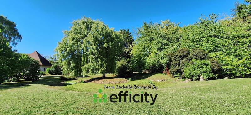 Demeure - 410 m² - 14 pièces