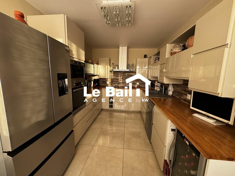 Appartement - 85 m² - 4 pièces