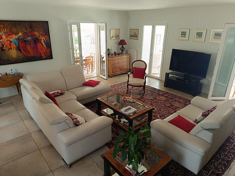 Villa - 248 m² - 8 pièces