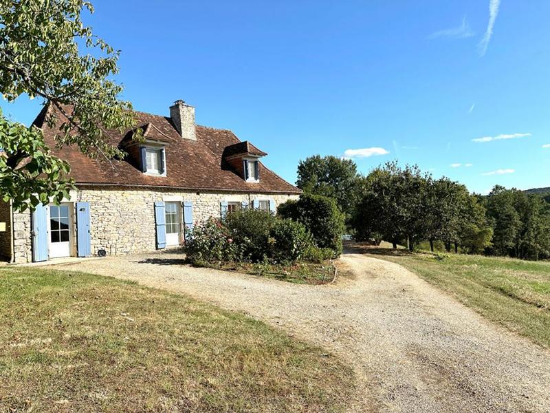 Maison - 345 m² - 13 pièces