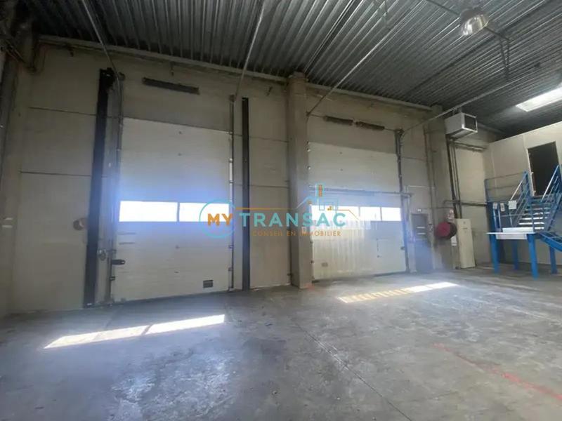 Local d'activités - 1 331 m² - 1 pièce