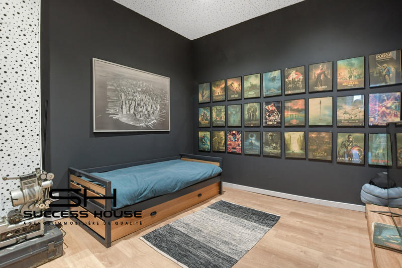 Maison - 293 m² - 7 pièces