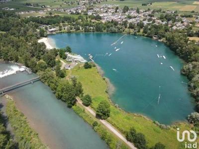 Local commercial - 160 000 m²