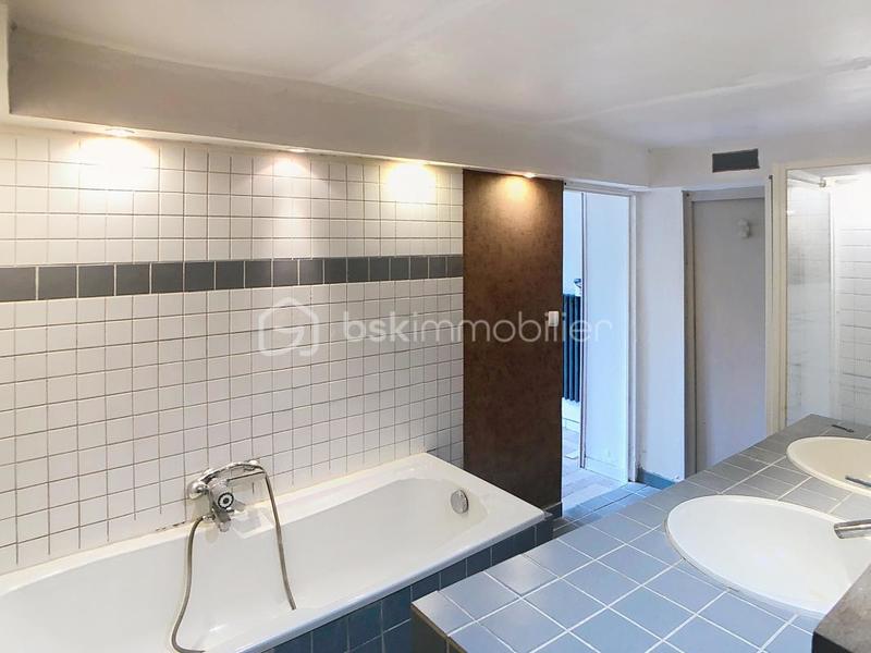 Maison - 182 m² - 8 pièces