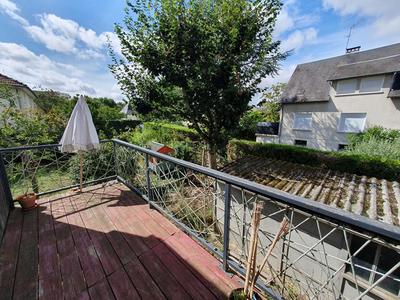 Maison - 121 m² - 6 pièces