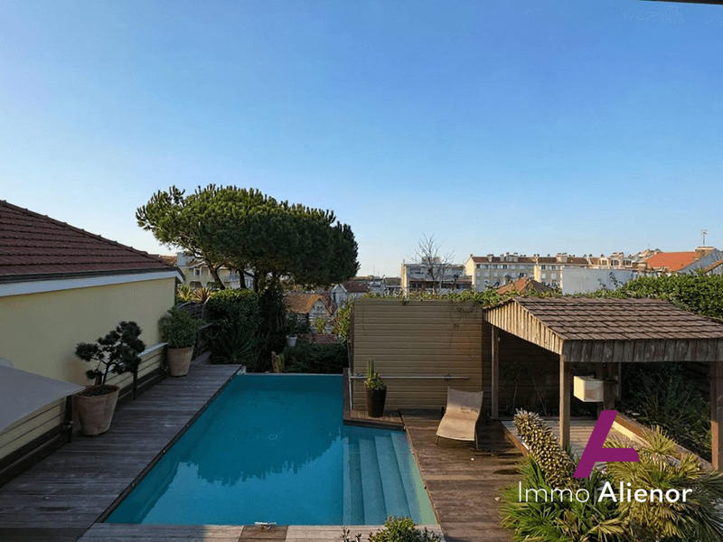 Maison contemporaine - 141 m² - 6 pièces