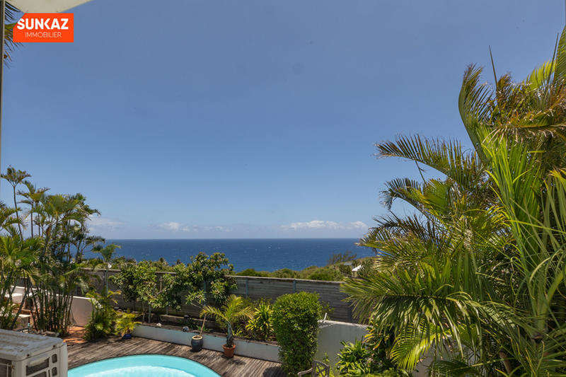 Maison - 240 m² - 6 pièces