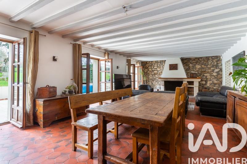 Maison - 200 m² - 5 pièces