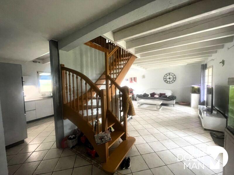 Maison - 180 m² - 6 pièces