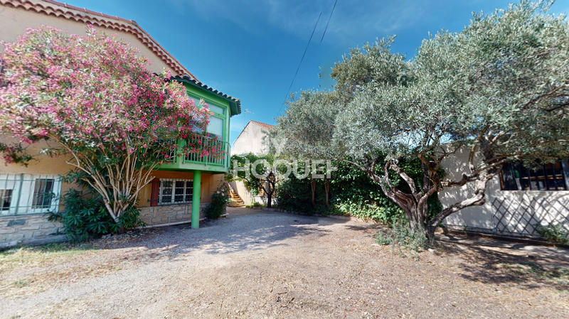 Maison - 284 m² - 11 pièces