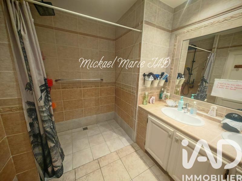 Maison - 180 m² - 7 pièces