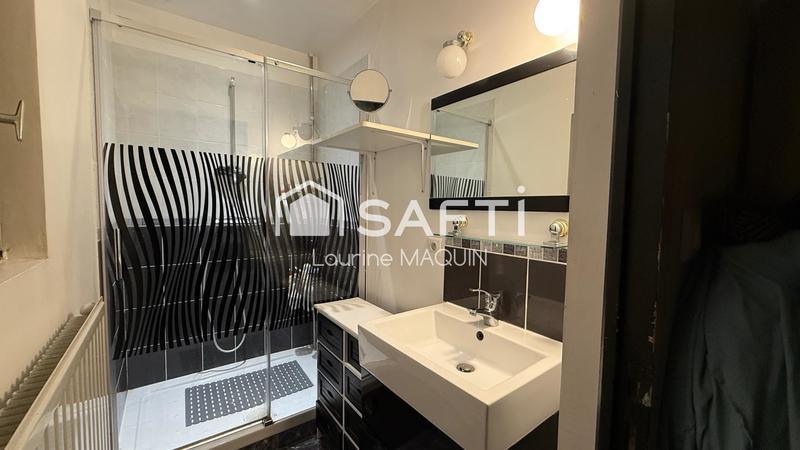 Maison - 240 m² - 6 pièces