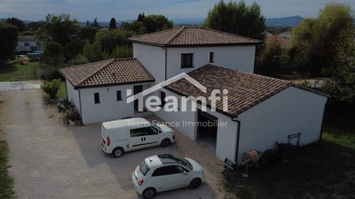 Maison contemporaine - 176 m² - 7 pièces