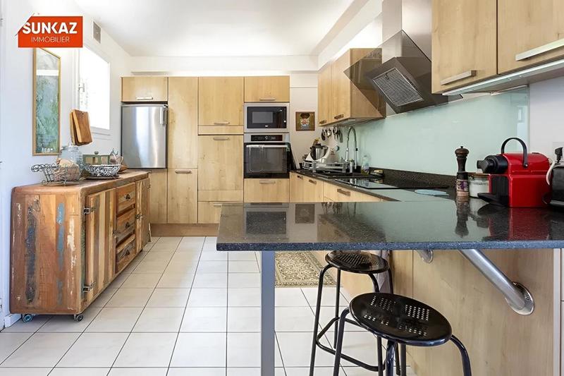 Villa - 176 m² - 6 pièces