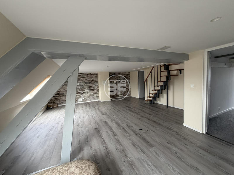 Appartement - 125 m² - 5 pièces