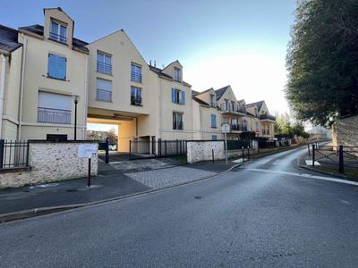 Studio - 25 m² - 1 pièce