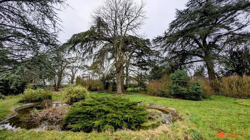 Maison - 218 m² - 9 pièces