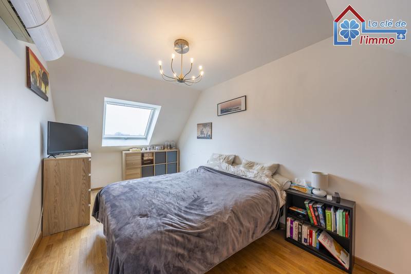 Maison traditionnelle - 99 m² - 6 pièces