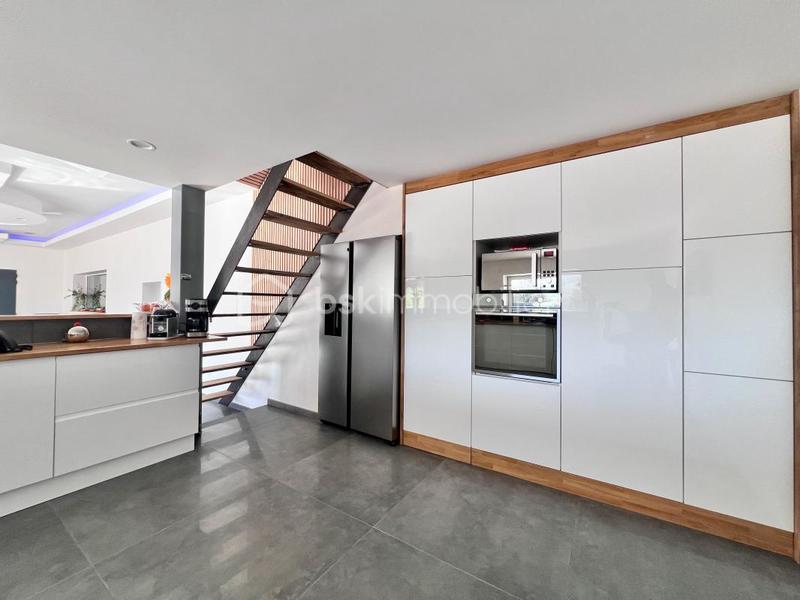 Villa - 175 m² - 4 pièces