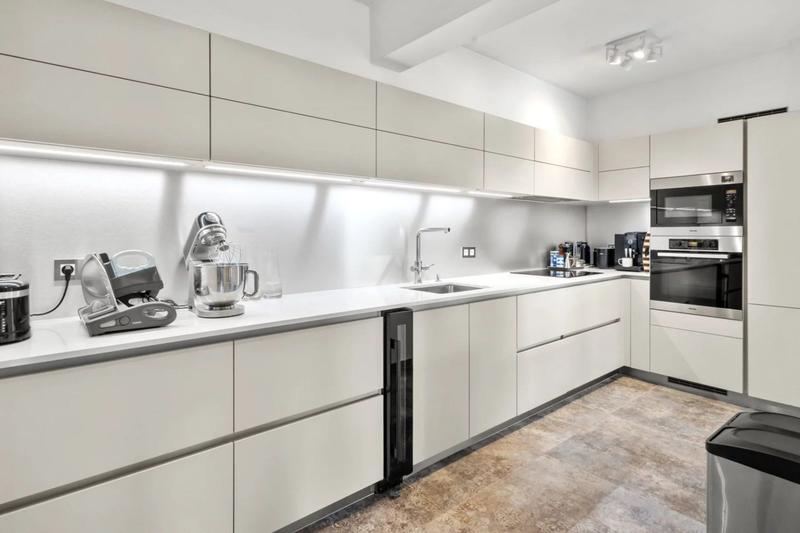 Villa - 182 m² - 6 pièces