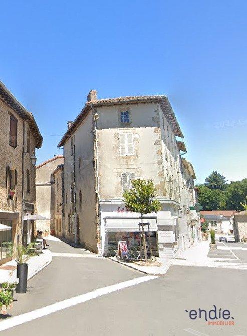 Maison - 180 m² - 7 pièces