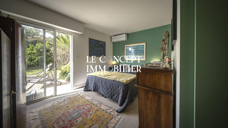 Maison contemporaine - 230 m² - 7 pièces