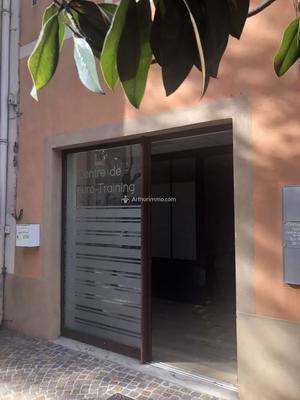 Magasins - 27 m² - 1 pièce