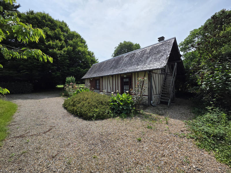 Propriété - 222 m² - 6 pièces