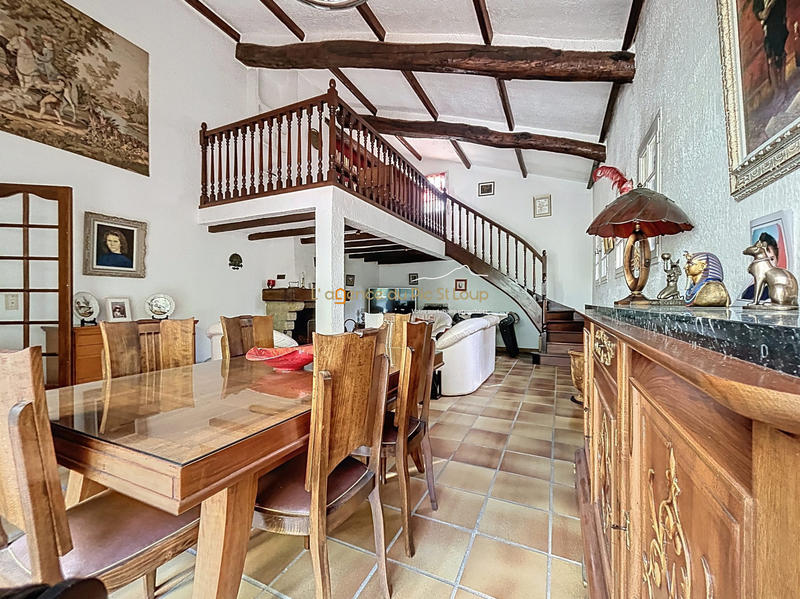 Villa - 141 m² - 5 pièces