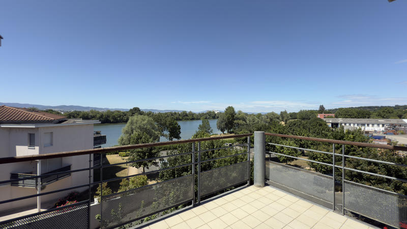 Appartement - 94 m² - 4 pièces