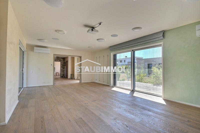 Maison - 195 m² - 7 pièces